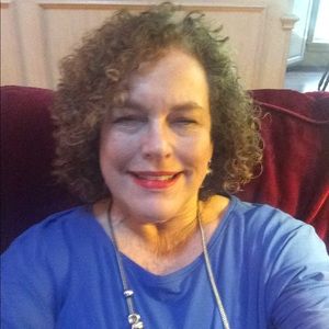 Meet your Posher, Janis